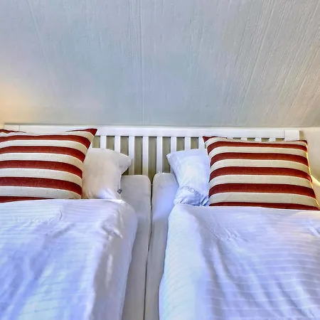 Idyllically Located Comfortably Furnished And Renovated Holiday home Boldixum