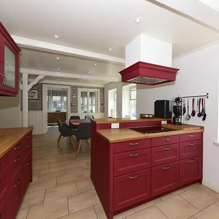Holiday home Idyllically Located Comfortably Furnished And Renovated